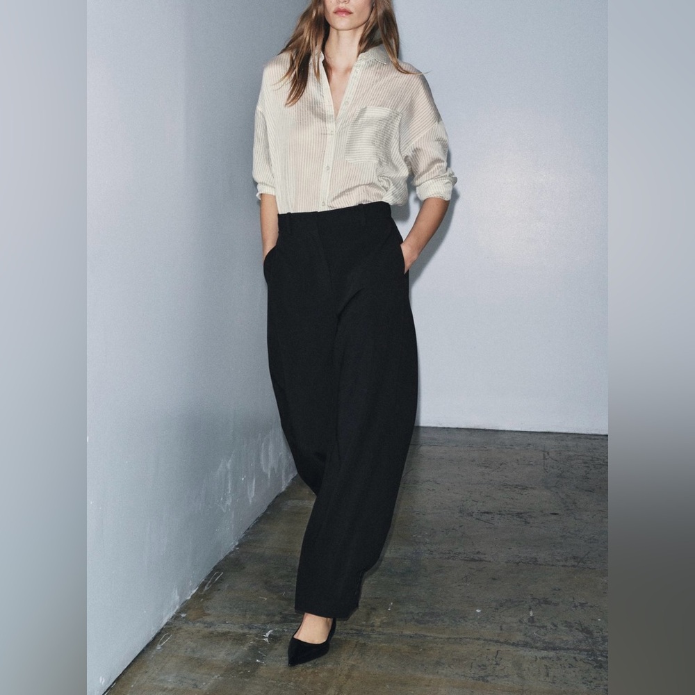 Zara  Woman’s High Waist Barrel Leg Black Dress Pants Size XS NWT